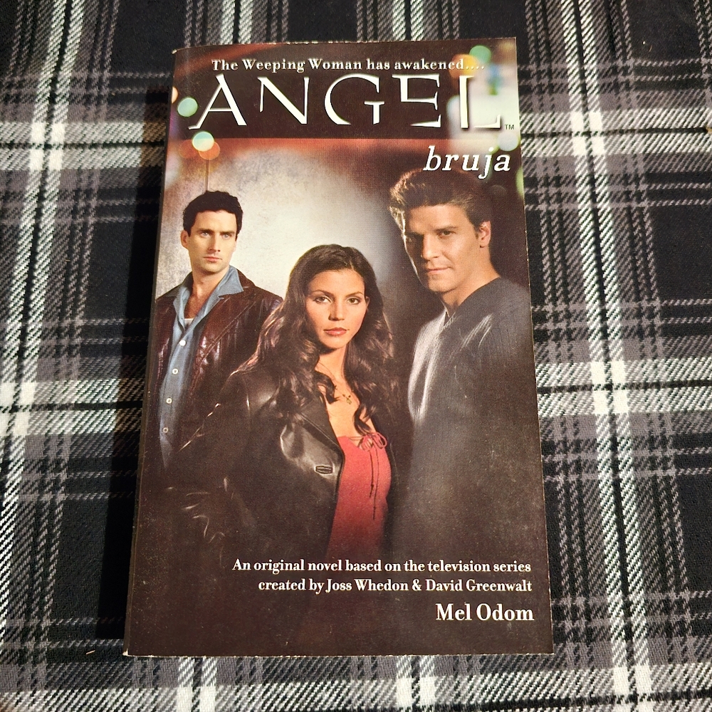 Angel: Bruja Novel
